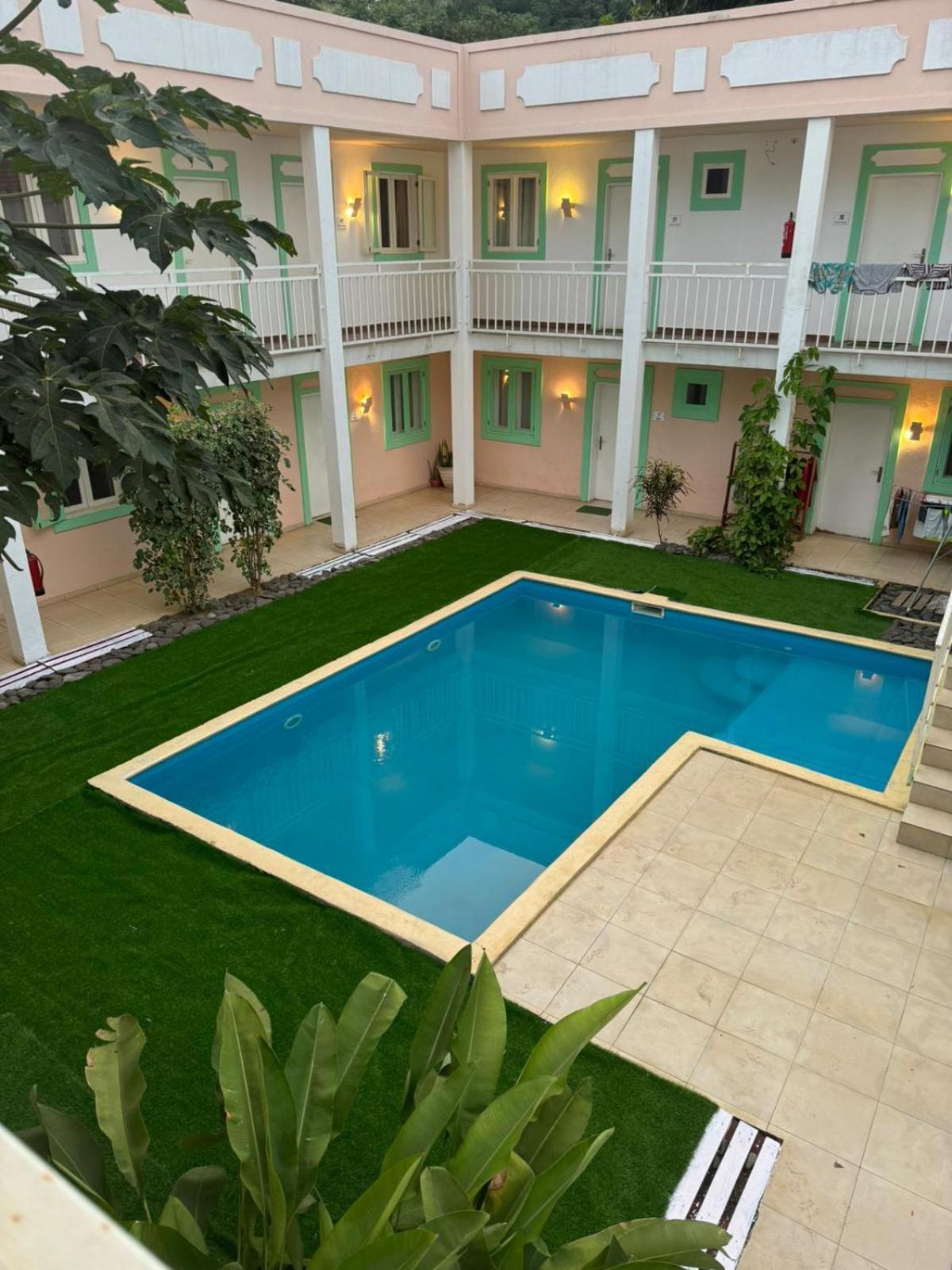 Hotel Kriola Сан-Томе Экстерьер фото